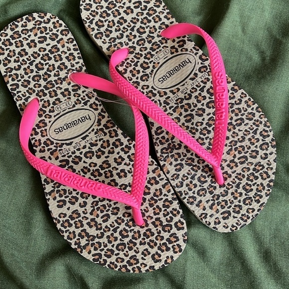 Brand New Havaianas Two Pairs Flip Flops Disney Sleeping Beauty Leopard Print - Picture 8 of 14
